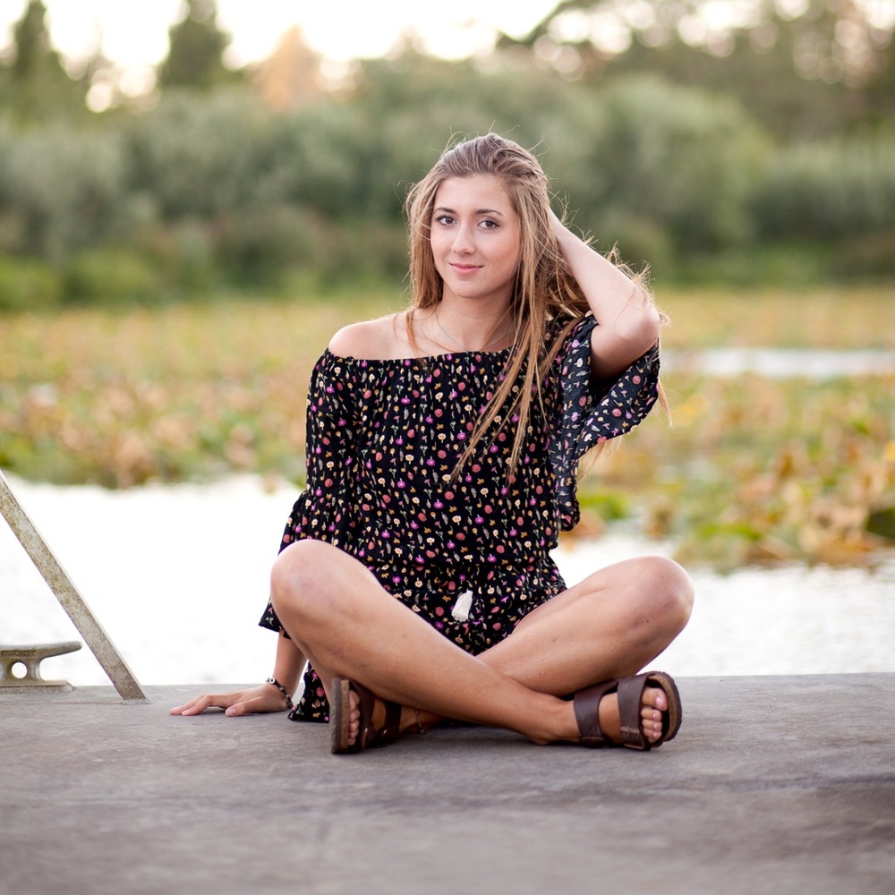 MEET YOUR POSHER: Elizabeth